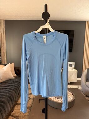 lululemon athletica Swiftly Tech Long-Sleeve Shirt in Sinatra Blue